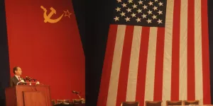 TAC: Трампа за Украину критикуют теми же словами, что и Рейгана в холодную войну