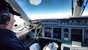 Самолет SJ-100 с отечественными двигателями ПД-8 прошел десятое летное испытание