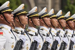 Tencent: МИД КНР не стал терпеть критику парада Победы со стороны Киева