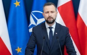 Глава Минобороны Польши заявил, что страна не направит войска на Украину: таких планов нет и не будет