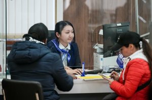 Семейные узники: банки требуют для разморозки счета приходить в офис с родней. Новые правила касаются тех, кого заподозрили в переводе денег мошенникам