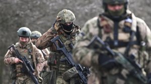 Срок участия в СВО могут включить в стаж госслужбы