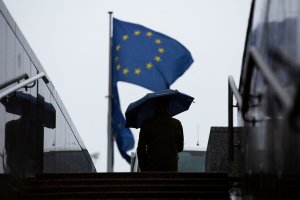 Париж намерен представить ЕК меры против юрцлиц, не разделяющих ценности ЕС