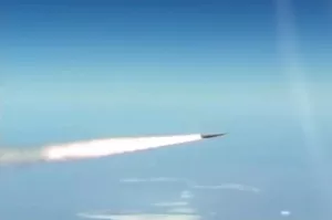 Ужас без конца. После «воскресного ада» ВС РФ опять бомбили «военку» Киева