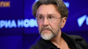 Шнуров дал повод поднять вопрос о запрете мата, заявили в Госдуме