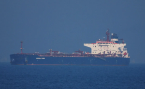 Танкер, который не смогла захватить Эстония, прошел обратно с нефтью под новым именем