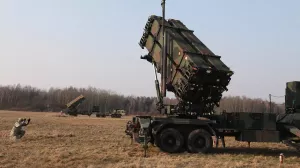 Economist: ЗРК Patriot на Украине часто получают повреждения и ремонтируются