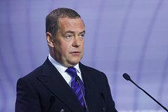 Медведев обратился «ко всем, кто переживает и ждет возмездия»