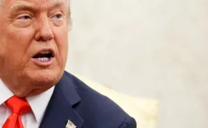 Трамп заявил, что Украина дала России повод «разбомбить их к чертям»