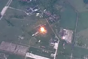 Сводка СВО, 15 июня. «Кинжалы» распороли ПВО Киева и сожгли нефтяной завод