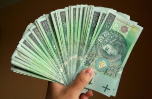 Myśl Polska: Поляки ещё и проценты по кредитам за Украину платят!