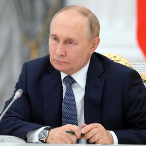 В Берлине приняли к сведению слова Путина о готовности к контактам с Мерцем