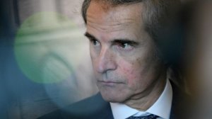 Гросси призвал прекратить атаки на Иран