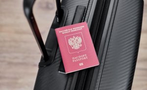 Высланный из Венгрии украинский дипломат просил отпустить его в Россию — Telex