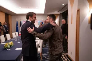 Понять и простить: Макрон предложил странам НАТО возобновить диалог с Россией