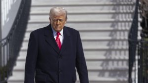 Трамп объявил о прекращении всех торговых переговоров с Канадой