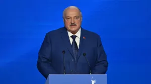 Лукашенко: Запад решил все свои долги и проблемы сжечь в мировом пожаре