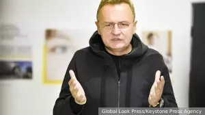 Мэр Львова предложил обменять останки советских солдат на украинских пленных