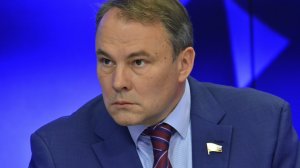 "Деньги ЕС — сразу в Москву!". Толстой высмеял европейскую помощь Украине