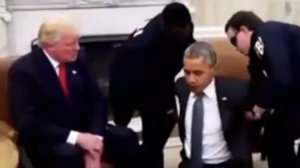 Трамп выложил в соцсети видео ареста Барака Обамы