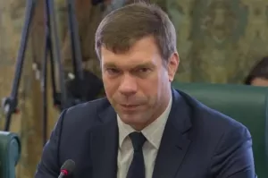 Политик Царёв: ультиматум США по пошлинам выгоден России