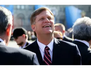 «За все нужно платить»: в США потребовали от российских мигрантов отказа от гражданства РФ