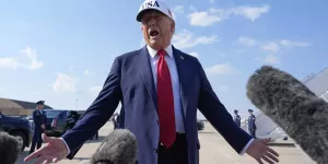 Трамп попробовал напугать Россию — но испугал только американцев: санкции против российской нефти взметнут в США цены до небес и гарантируют проигрыш республиканцев на промежуточных выборах 2026 года