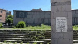 В Армении запланировали демонтировать памятник героям ВОВ