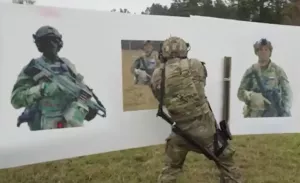 Натовские солдаты отрабатывают стрельбу по мишеням в виде изображений наших военных