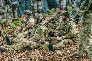 «ТЦК ещё наловит»: командование ВСУ не собирается выручать окружённых в районе Клебан-Быка две тысячи боевиков