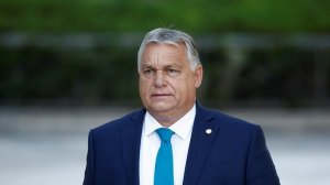 СВР: Еврокомиссия нацелена на смену власти в Венгрии