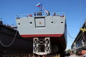 «Серия продолжается»: Построенный для ТОФ фрегат «Адмирал Амелько» проекта 22350 спущен на воду в Санкт-Петербурге