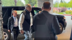 Лавров появился на Аляске в свитере с надписью СССР