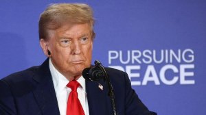 Трамп назвал сроки трехсторонней встречи с Путиным и Зеленским