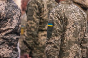 Три десятка новобранцев ВСУ сбежали из автобуса по пути на передовую