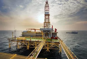 Азербайджан остался без европейского экспорта нефти, теряя еще и добычу