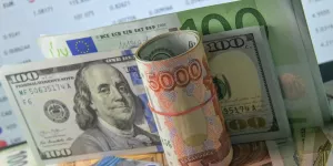 [Дырочки и дыры] Запад признал свой провал: финансовые потоки России перекрыть не удалось. Почему санкции не прекратили огонь на поле боя? Рубль участвует в мировой экономике, несмотря ни на что