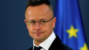 Сийярто заявил, что Венгрия не примет ускоренное принятие Украины в ЕС