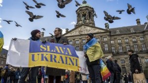 На Украине увековечили память палача евреев рядом с массовой могилой его жертв