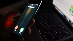 Доходы украинских телефонных мошенников, которые крадут у россиян деньги, упали