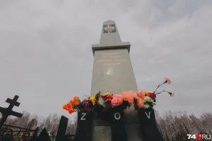 «Я ошарашена суммой»: вдова участника СВО возмутилась ценником за место на бесплатном кладбище. Власти видят ситуацию немного иначе