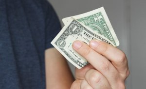 Дефицит американского торгового баланса оказался на новом максимуме