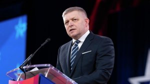 Словакия продолжит проводить независимую внешнюю политику, заявил Фицо