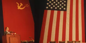 [Геронтократия] Неожиданный поворот истории: кто теперь в положении позднего СССР? SCMP: США и Великобритания рискуют повторить судьбу позднего Советского Союза