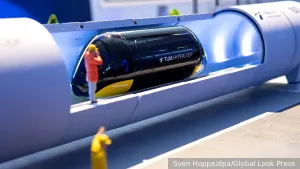 Кабмин рассказал планах запуска вакуумных поездов Hyperloop в России