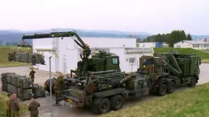 РФ должна пускать под откос составы с оружием в странах НАТО – эксперт