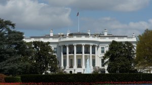 У Белого дома загорелся автомобиль Секретной службы США