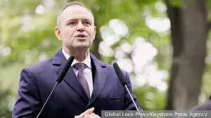 Беседы Навроцкого с «духом Пилсудского» опасны для Украины и Литвы