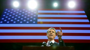 Губернатор штата Калифорния Ньюсом объявил себя лидером свободного мира