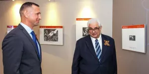 "Как в кругу друзей", — говорит российский посол в Германии после встречи с ССВ. Welt: Союз Сары Вагенкнехт пригласил российского посла Нечаева в Потсдам